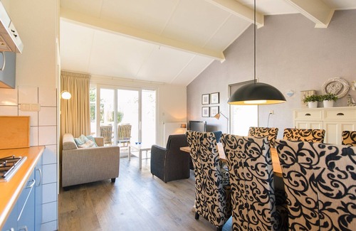 Hollum Casa | Acogedor bungalow a 1,5 km de la playa