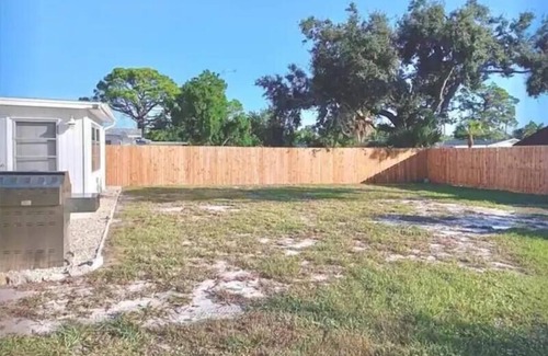 Englewood Casa | Cozy Bungalow, 3 min from Downtown Dearborn!