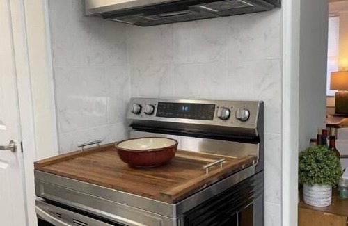 Murfreesboro Casa | Cozy bungalow in the heart of Murfreesboro. Pet friendly.