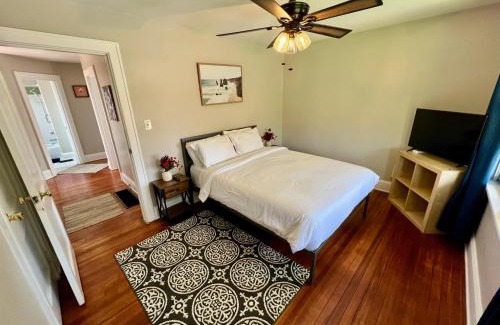West Price Hill Casa | Cozy Bungalow Quiet Neighborhood Suite 1