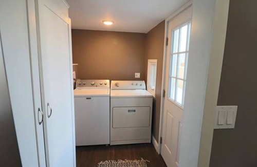 Benson Casa | Cozy bungalow with AWESOME kitchen and backyard