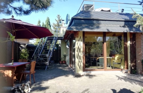 Altfriesack Casa | acogedor bungalow con sauna y acceso directo de agua