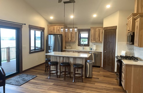 Corvallis Casa | Cozy bungalow with fantastic mountain views.
