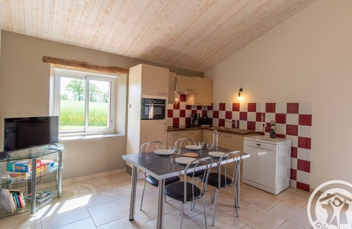 Saint-Christophe-du-Bois Cabaña | Acogedor Gîte entre Cholet y Puy du Fou con Terraza y Equipamiento Completo