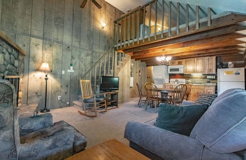 Blowing Rock Apartamento | Cozy Cabin #10 - Sleeps 6 - Full kitchen + fireplace - between Boone & Blowing Rock NC