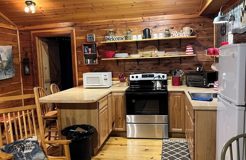 Jasper Cabina | Cozy Cabin across the street from the Arkansas Grand Canyon on Hwy 7