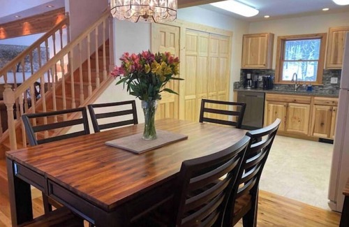 Old Forge Casa | Cozy cabin, amazing location for snowmobiling, skiing, hiking, climbing.