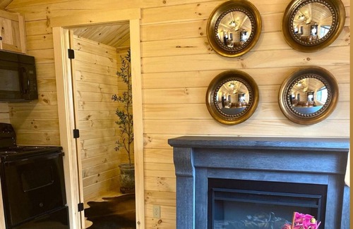 Louisburg Cabina | Cozy cabin by the lake