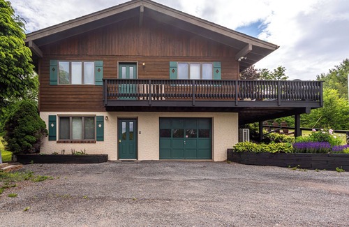 Windham Casa | Cozy Cabin Condo by the Mountain, 5mins to skiing!