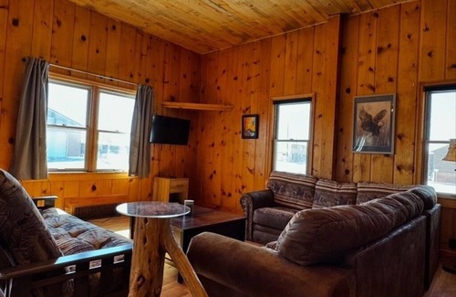 Big Piney Cabina | Cozy cabin conveniently located for fisherman on the Green River in Wyoming
