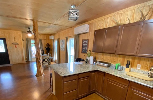 Sunset Cabina | Cozy Cabin for family, couples, atv, or quiet getaway