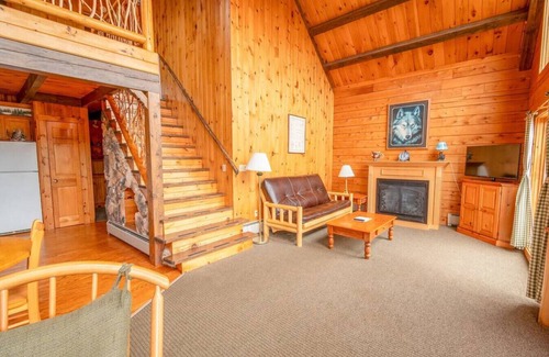 Jackman Cabina | Cozy Cabin for rent in Jackman, Maine