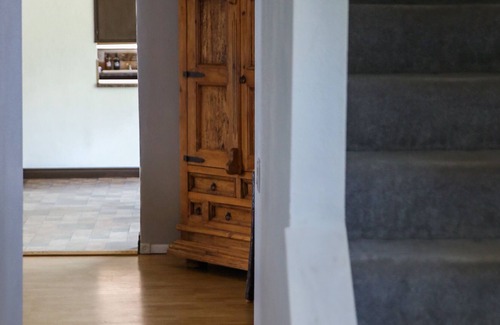 Castle Rock Casa | Cozy Cabin, Gateway to Mount St. Helens w/Hot Tub