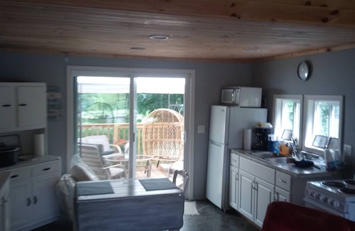 Navarre Cabina | Cozy cabin in charming Navarre. Close to trails. Hall of fame. Amish country