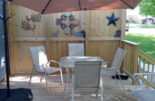 Navarre Cabina | Cozy cabin in charming Navarre. Close to trails. Hall of fame. Amish country