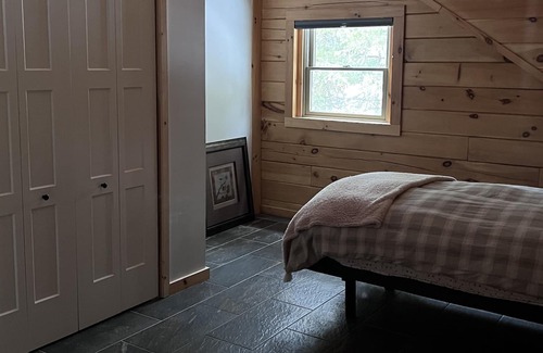 Quesnel Casa | Cozy Cabin in city limits