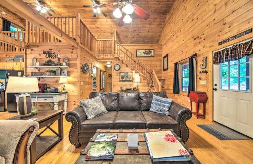 Ellijay Casa | Cozy Cabin in Coosawattee River Resort!