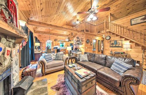 Ellijay Casa | Cozy Cabin in Coosawattee River Resort!