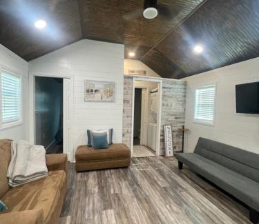 Avinger Casa | Cozy Cabin in Crestwood Subdivision