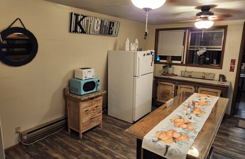 Grove Cabina | Cozy cabin in delightful Grove with boat dock and slip, WiFi, AC, and wood stove