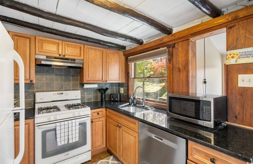 Highland Lakes Casa | Cozy Cabin in Highland Lakes