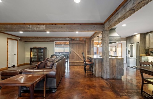 Mentone Cabina | Cozy Cabin in Mentone - Incredible Views - Swimming Pool - Hot Tub