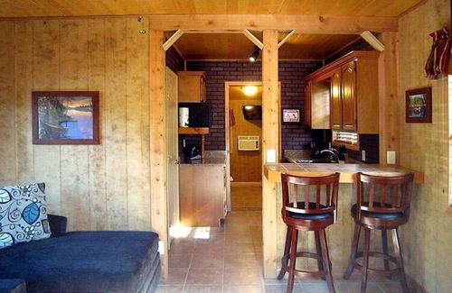 Lake Panasoffkee Cabina | Cozy Cabin in riverfront resort