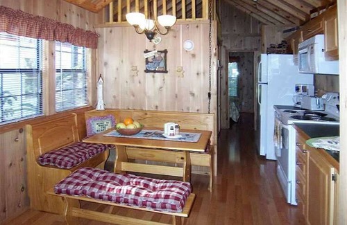 Lake Panasoffkee Cabina | Cozy Cabin in riverfront resort