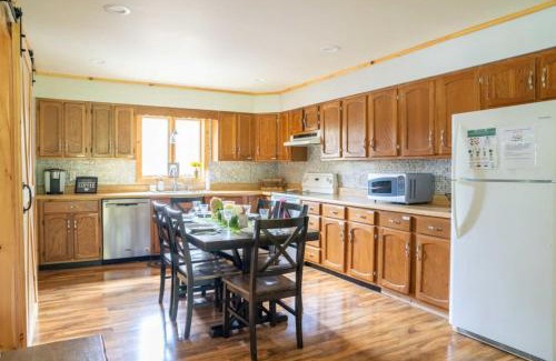 Stratton Casa | Cozy Cabin in Stratton Mountain & Mount Snow 10min