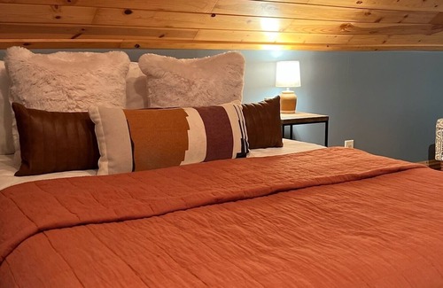 Schroeder Cabina | Cozy cabin in the woods just off the North Shore of Lake Superior!