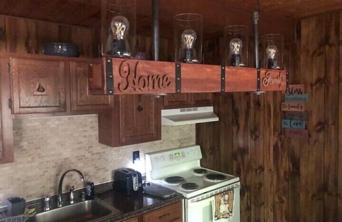 Hamlin Chalet De Esquí | Cozy Cabin in tranquil, wooded, 4 season community!