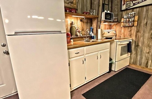 Hermitage Cabina | Cozy cabin located near the Dam on Pomme De Terre Lake, Grandpas Cabin