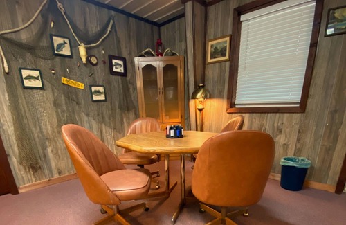Hermitage Cabina | Cozy cabin located near the Dam on Pomme De Terre Lake, Grandpas Cabin
