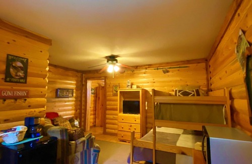 Mena Cabina | Cozy Cabin Lures from all Anglers