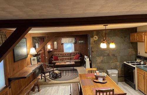 Sigel Cabina | Cozy Cabin Near Cook Forest and Clear Creek State Parks
