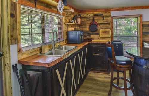 Anderson Cabina | Cozy Cabin Near Lake Hartwell & Clemson University