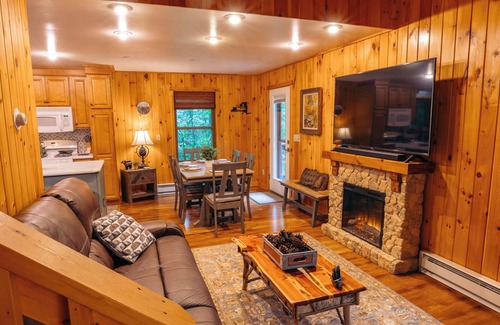 Jay Casa | Cozy cabin near Lake Placid & High Peaks. Featuring 7 person hot tub and Yoga