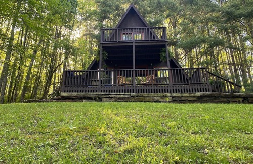Burnsville Cabina | Cozy Cabin Near Mt. Mitchell, Blue Ridge Pkwy, SouthToe River, Burnsville & more