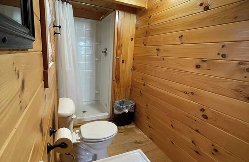 Senecaville Cabina | Cozy Cabin near Seneca Lake