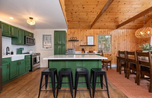 North Lake George Cabina | Cozy Cabin Newly Renovated