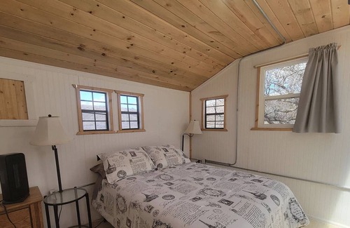 Collbran Cabina | Cozy Cabin next to the Lake