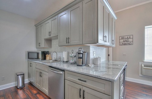 Mount Juliet Cabina | Cozy cabin offering the perfect space to hideaway!