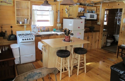 Tunbridge Cabina | Acogedora cabaña en 20 acres arbolados en Vermont