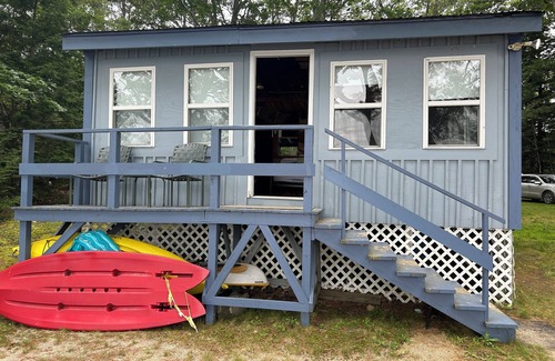 Lincolnville Cabina | Cozy Cabin on Coleman Pond, mins from Camden and Belfast