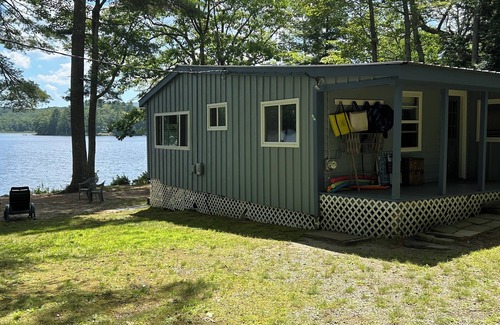 Lincolnville Cabina | Cozy Cabin on Coleman Pond, mins from Camden and Belfast