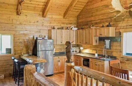 Alexandria Casa | Cozy Cabin on Maple Lake