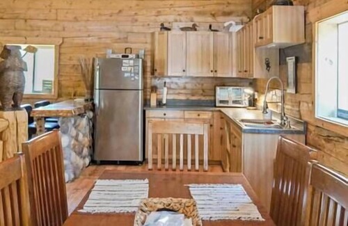 Alexandria Casa | Cozy Cabin on Maple Lake