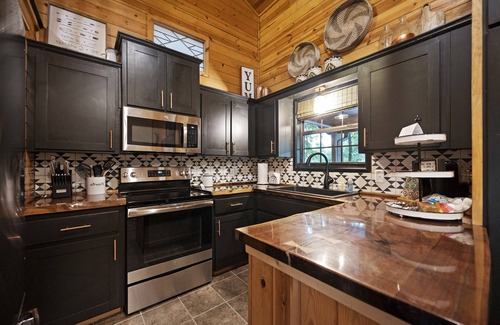 Broken Bow Cabina | Cozy Cabin on Mt Fork River *riverfront*