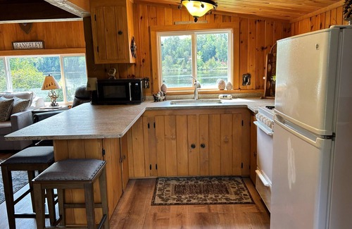 Rangeley Casa | Cozy Cabin on Rangeley Lake