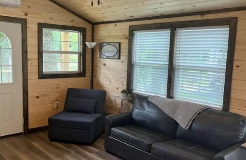Florence Casa | Cozy Cabin on shoal creek